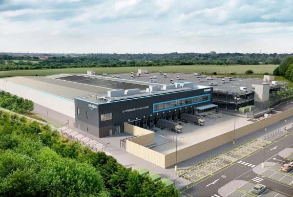 Amazon construit un centre de livraison zéro carbone au Royaume-Uni