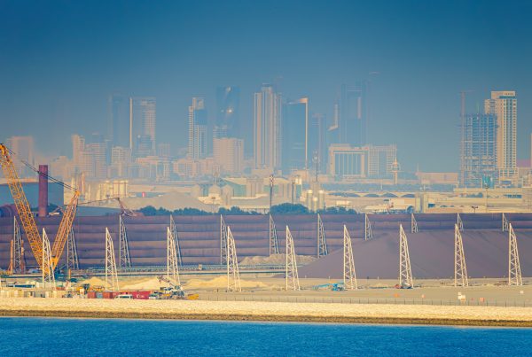 Un centre de données Amazon Web Services au Moyen-Orient, endommagé par des attaques iraniennes ciblant l'infrastructure cloud dans la région du Golfe